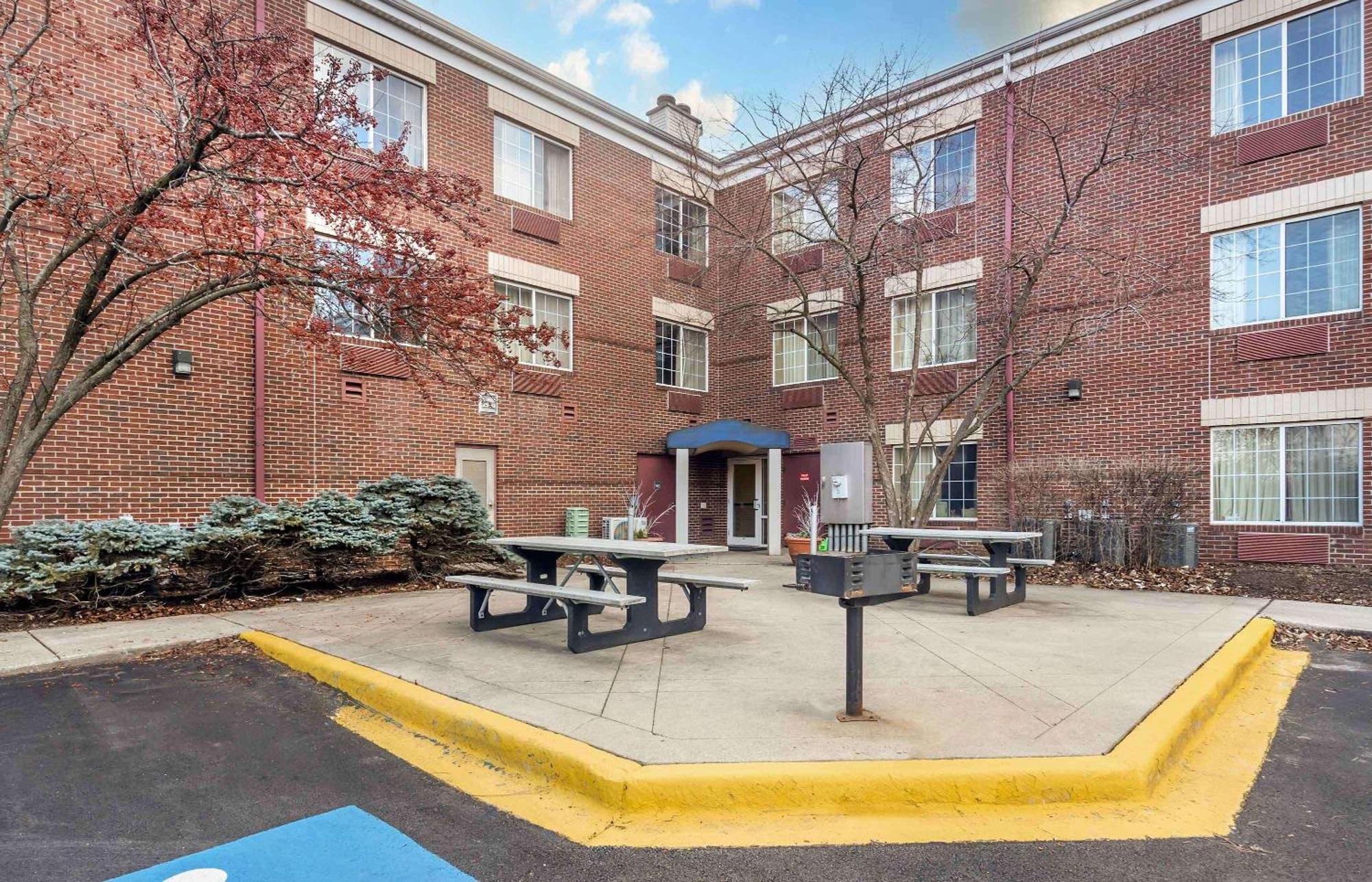 Extended Stay America Select Suites - Chicago - Westmont - Oak Brook Kültér fotó